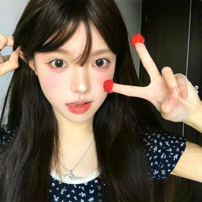 穿黄靴子的女孩